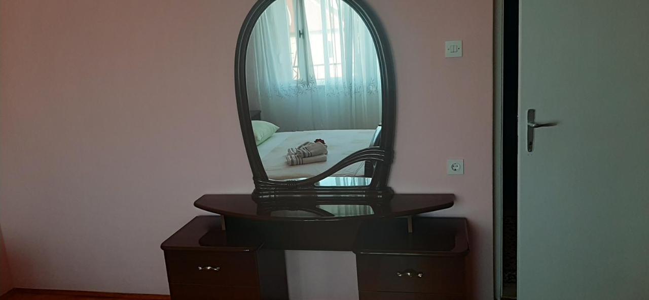 Apartment Vana Traù Esterno foto