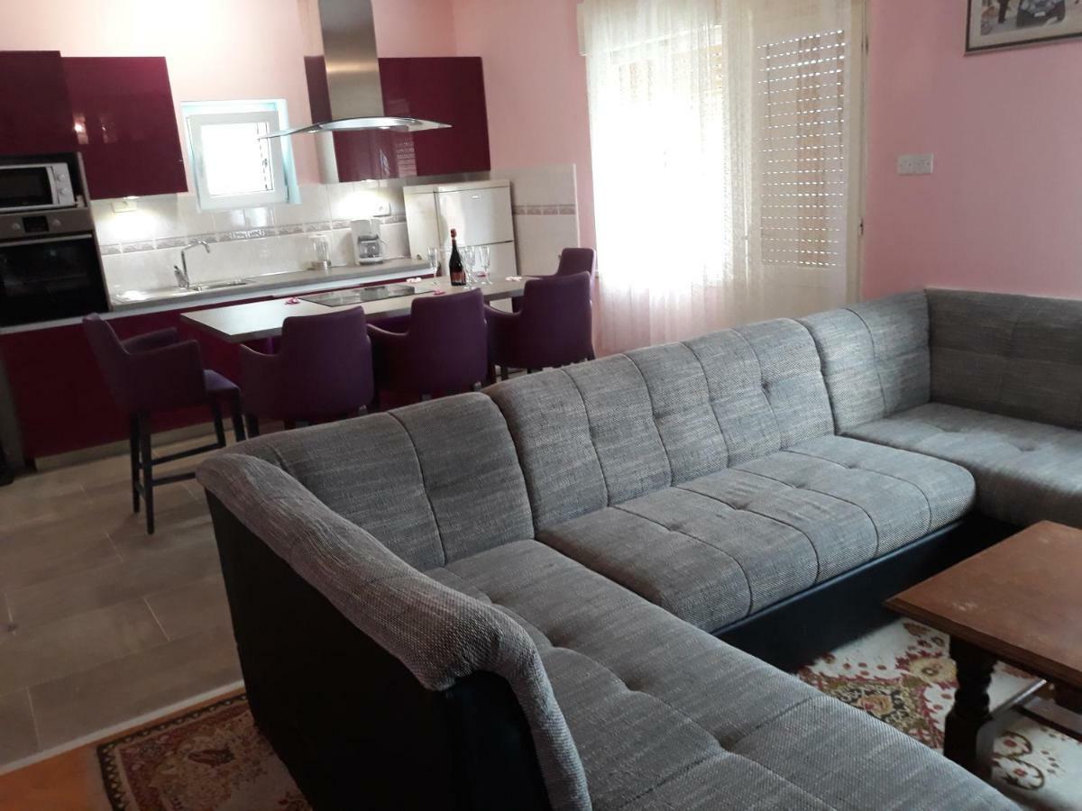 Apartment Vana Traù Esterno foto